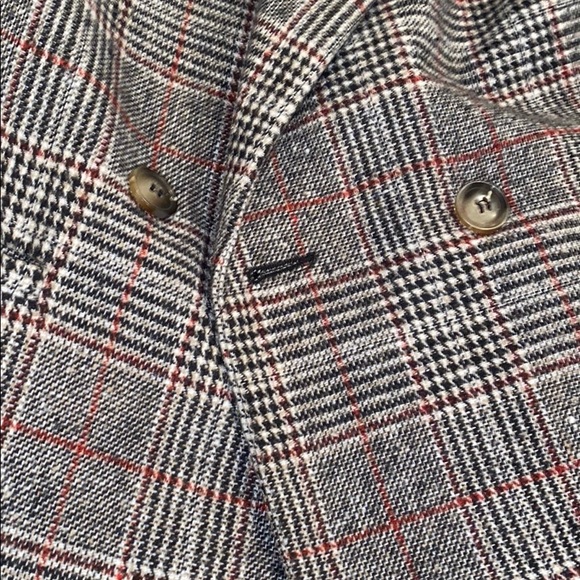 Great blazer - Picture 2 of 3